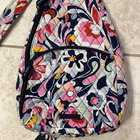 NWOT Vera Bradley swing pack - Picture 2 of 10
